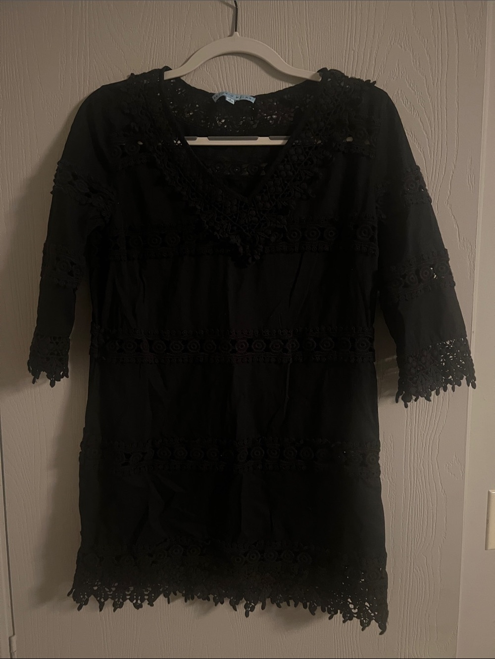 ANTONIO MELANI Black Crochet-Trim V-Neck Swim Cover Up Tunic Size Small‎